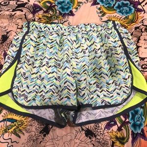 Under Armour running shorts medium